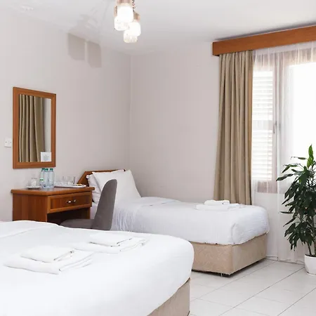 Homelike Hotel *